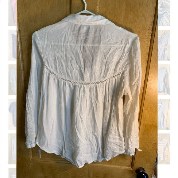 American eagle 3/4 length white button up shirt - Picture 2 of 2